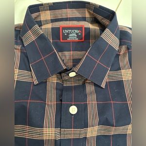 Brand new, men’s Untuck It shirt